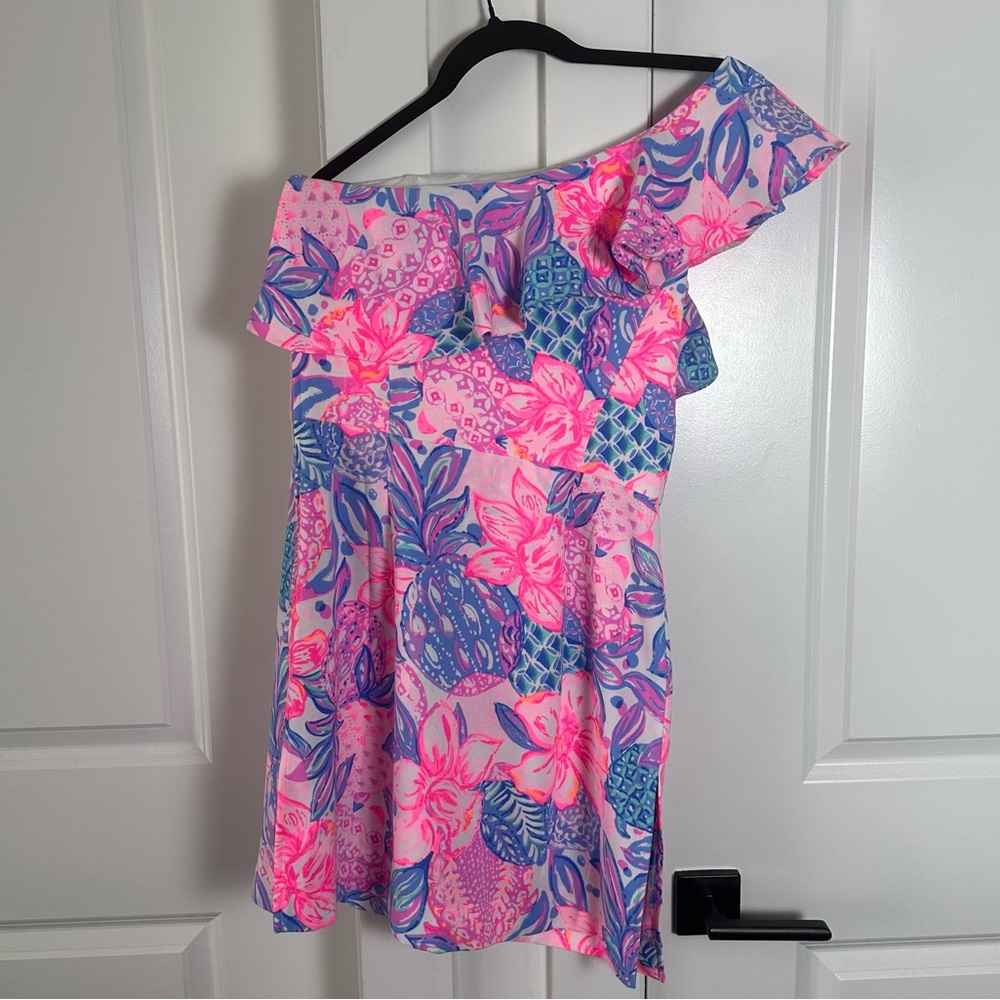 Lilly Pulitzer (2) “Kipton” Romper - One Shoulder Blue / Pink Floral Print - Picture 3 of 11